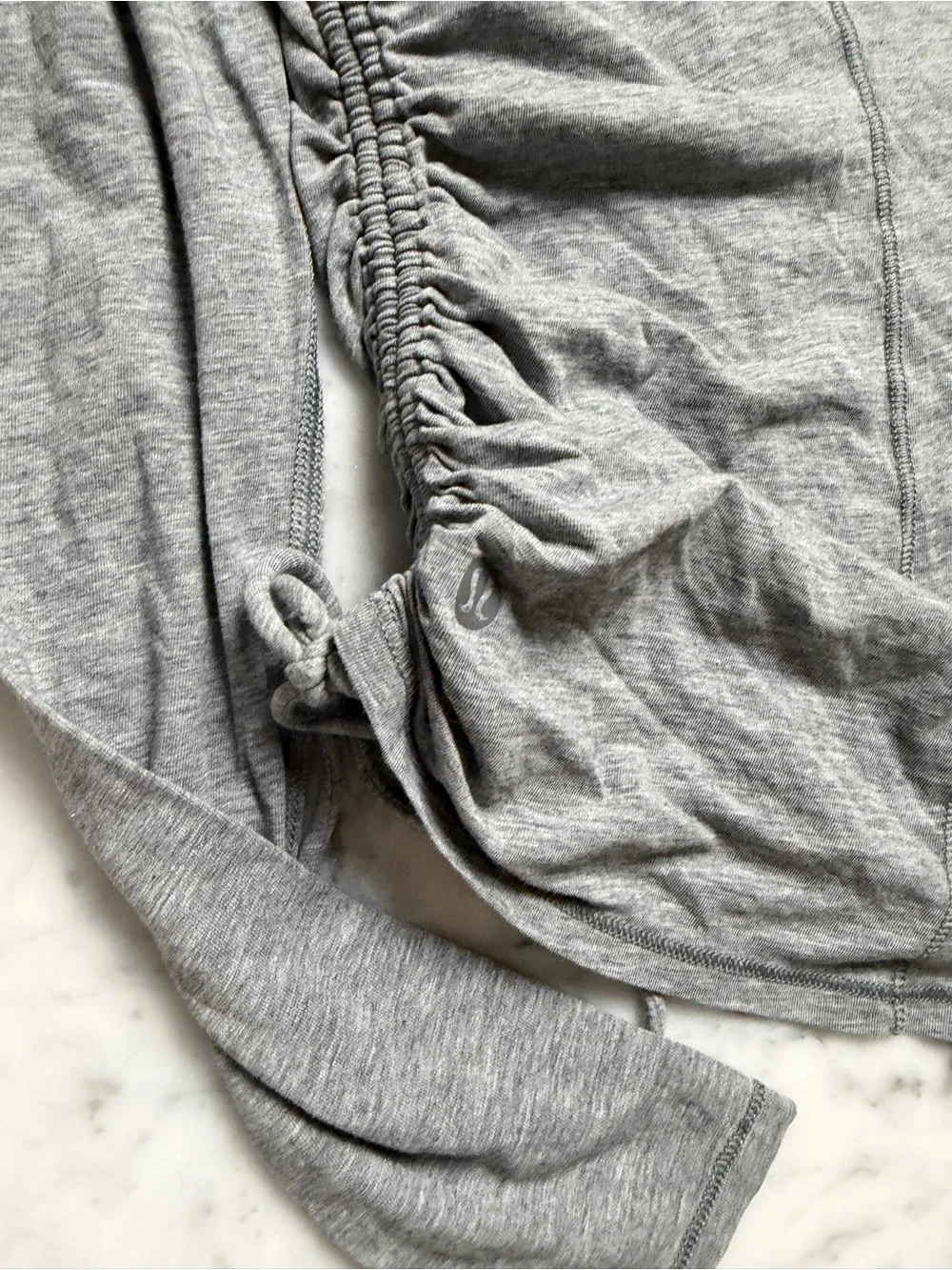 lululemon athletica Heather Gray Long-Sleeve Ruched Side Top